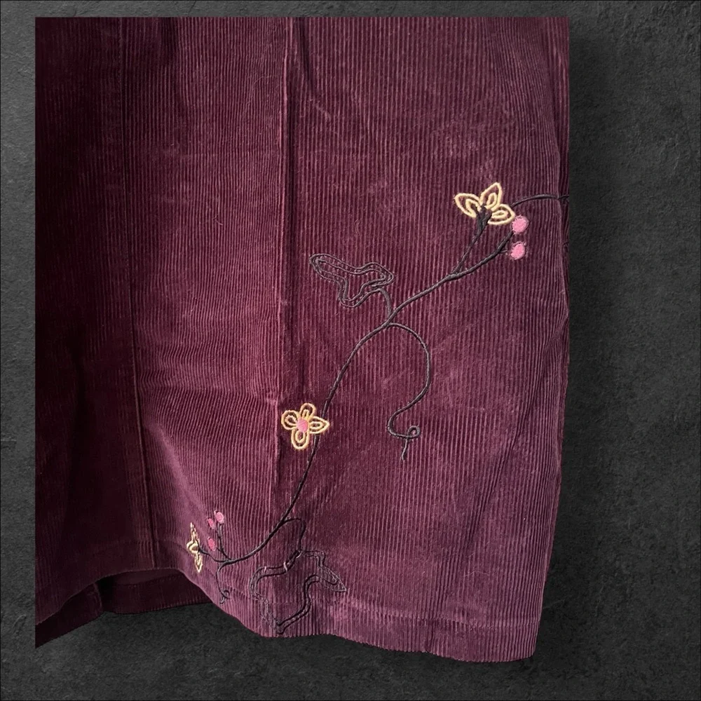 NWT CJ Banks corduroy skirt with embroidered detail 100% cotton